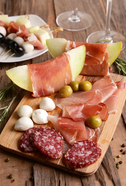 Delicioso melón con jamón — Foto de Stock