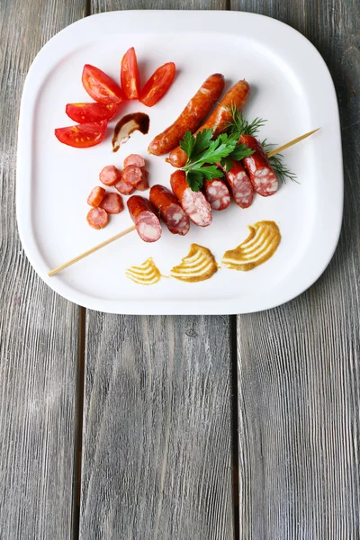 Assortimento di gustose salsicce sottili — Foto Stock
