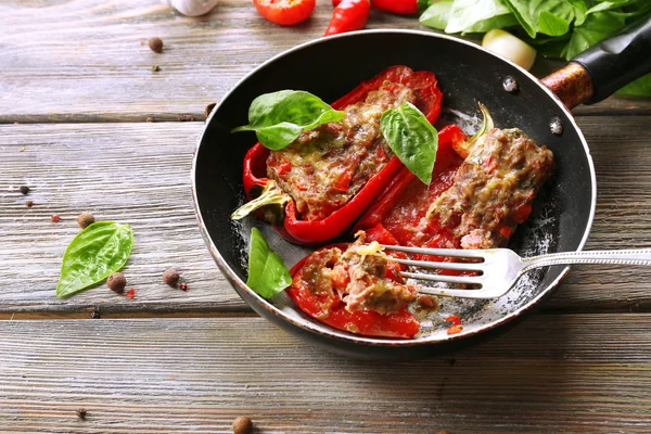 Delicious stuffed peppers — Stock Photo, Image