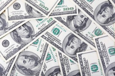 çok fazla 100 dolar faturaları
