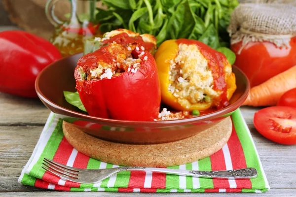 Composición con pimientos rellenos preparados — Foto de Stock