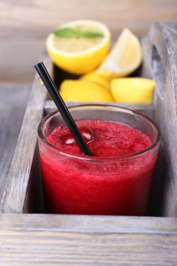 taze soğuk kiraz kokteyl limon ve nane 