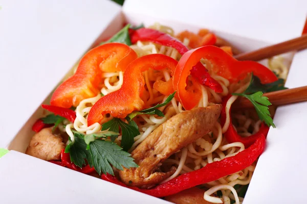 Chinese noodles in box — Stock Photo, Image