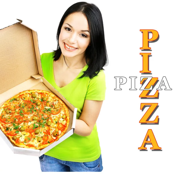 Hermosa chica con deliciosa pizza en caja de pizza aislada en blanco — Foto de Stock
