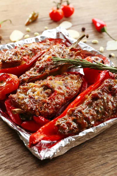 Stuffed pepper with meat and vegetables — Stock Photo, Image