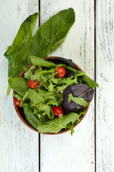 Taze yeşil salata. — Stok fotoğraf