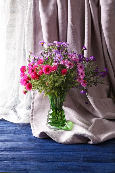 Beautiful flowers in vase — Stock Photo, Image
