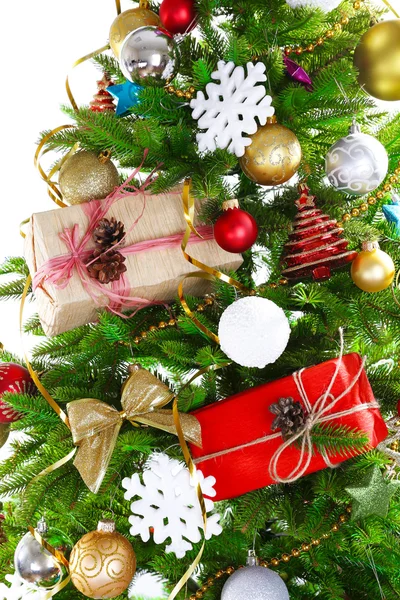 Geschenkboxen am Weihnachtsbaum Nahaufnahme Stockbild