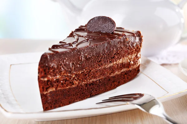 Bucată de tort de ciocolată — Fotografie, imagine de stoc