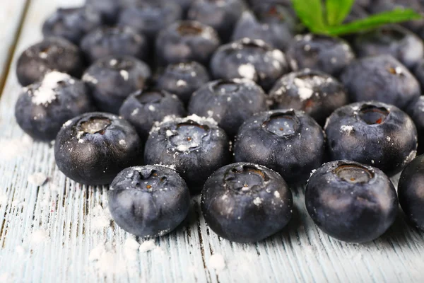 Blueberries on wooden background closeup — Stock Photo, Image