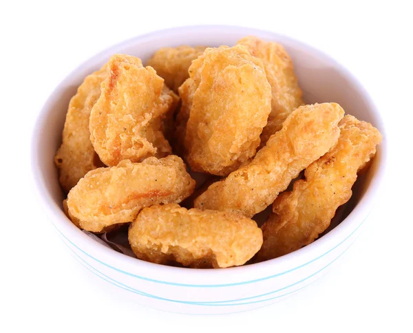 Nuggets de pollo frito en tazón aislado en blanco —  Fotos de Stock