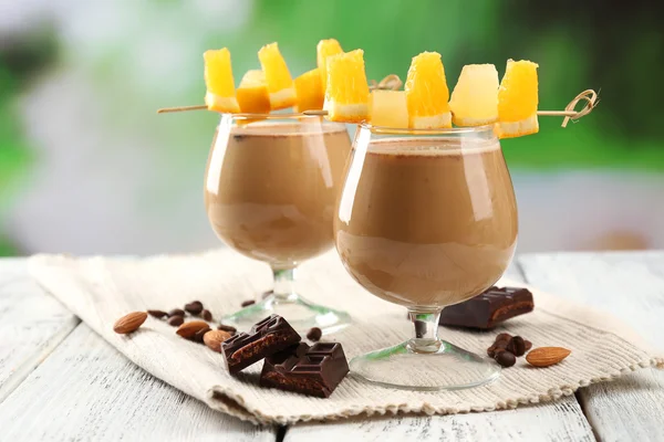 Espresso cocktail geserveerd op tafel — Stockfoto