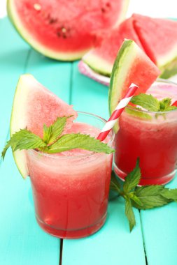 Karpuz masaya kokteyl