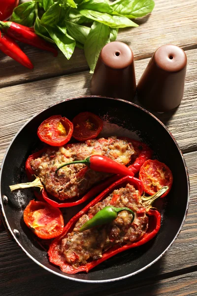 Stuffed lada dengan daging — Stok Foto