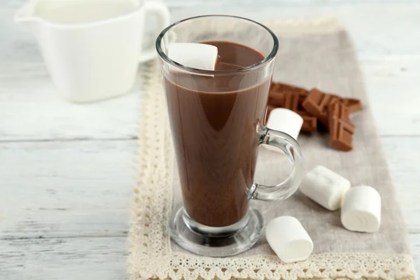 Coklat minuman dengan marshmallow — Stok Foto