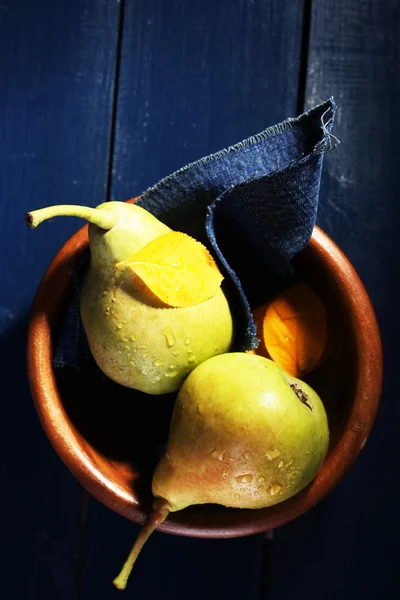 Rijp smakelijke peren — Stockfoto