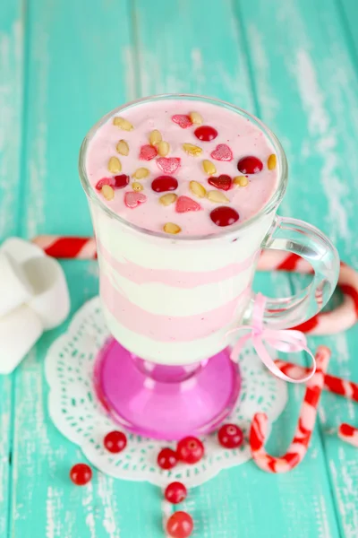 Cranberry milk dessert in glass — Stock Photo, Image