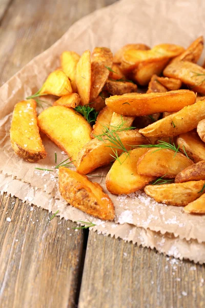 Baharat ile ev yapımı kızarmış patates — Stok fotoğraf