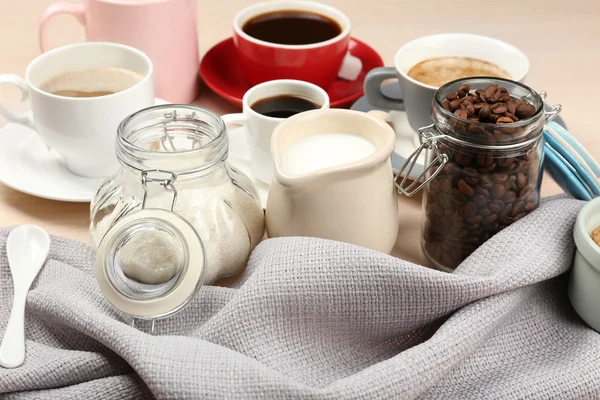 Frischer Kaffee mit mehreren Zutaten — Stockfoto