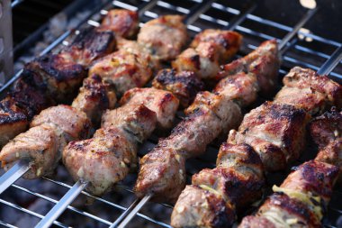 Barbekü Izgara, şiş yakın çekim