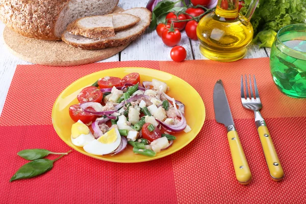 Fresh breakfast consisting of vegetable salad served on the table — Stock Photo, Image