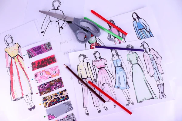 Çizimler elbise ve kumaş örnekleri