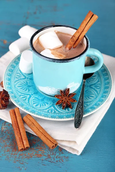 Tazas de sabroso cacao caliente — Foto de Stock