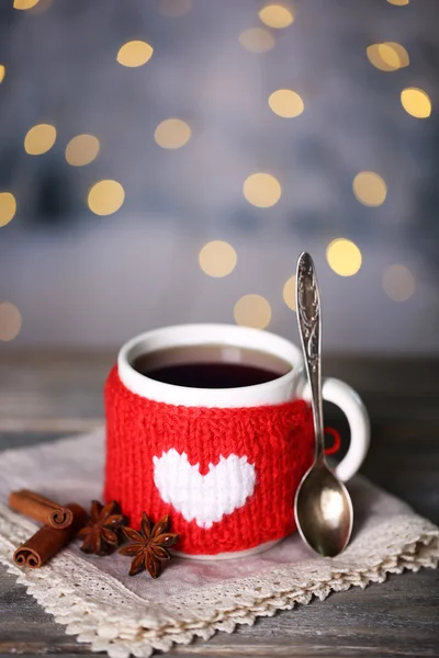 Cup of tasty hot tea — Stock Photo, Image
