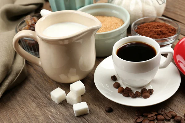 Fresh coffee with ingredients — Stock Photo, Image