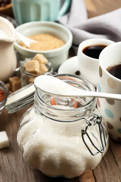 Verse koffie met ingrediënten — Stockfoto