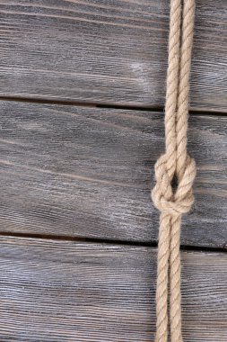 ahşap zemin üzerinde deniz düğüm