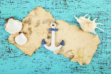 Deniz yıldızı ile deniz kabuklarını dekor