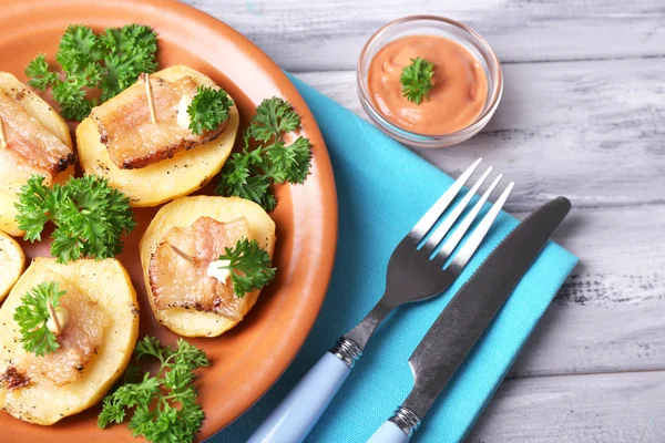 Baked potato with bacon — Stock Photo, Image