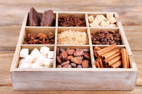 Coffee and cocoa beans, sugar cubes — Stock Photo, Image