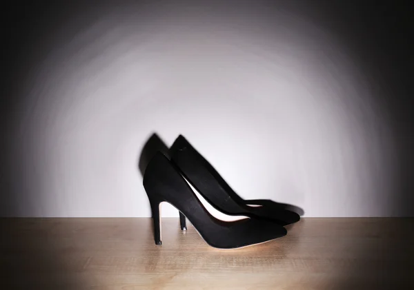 Coppia di scarpe da donna — Foto Stock