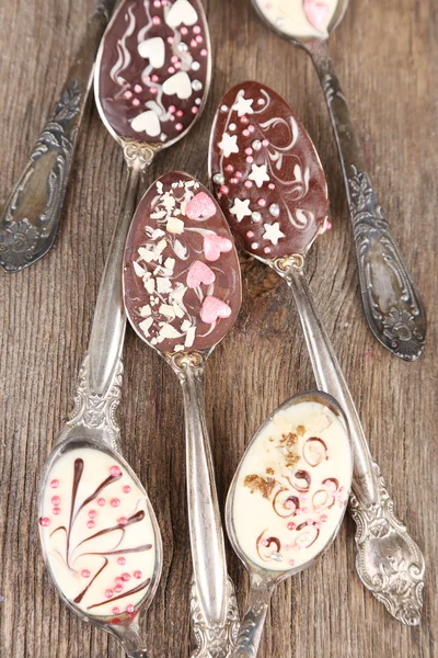 Cucharas con sabroso chocolate — Foto de Stock