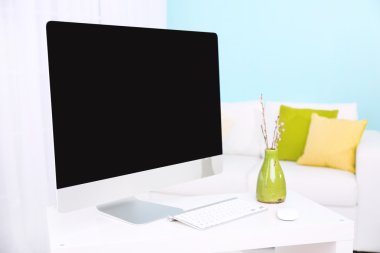 Evde bilgisayar yakın çekim