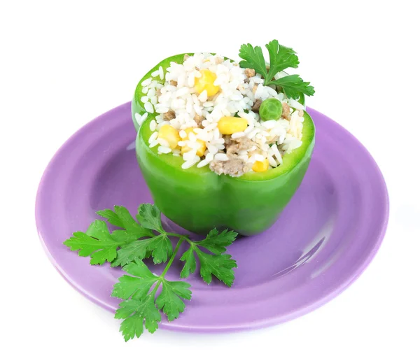 Biber dolma biber et ve pirinç, beyaz izole renkli plaka ile yemek için hazırlanan — Stok fotoğraf
