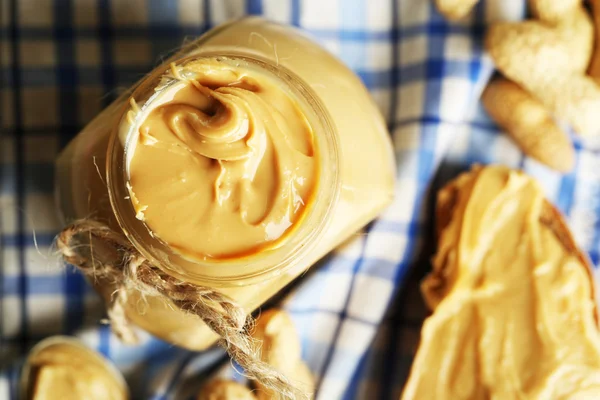 Sandwiches with fresh peanut butter — Stock Photo, Image