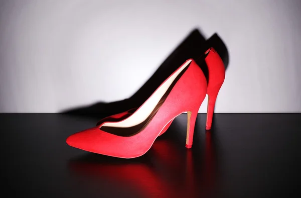 Scarpe rosse da donna — Foto Stock