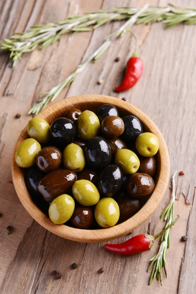Různé marinované olivy — Stock fotografie