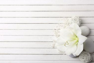 ahşap zemin üzerinde Spa ayarı
