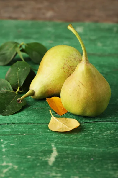 Ripe tasty pears — Stock Photo, Image