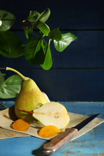 Ripe tasty pears — Stock Photo, Image