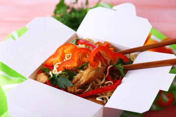 中華麺とスティック — ストック写真