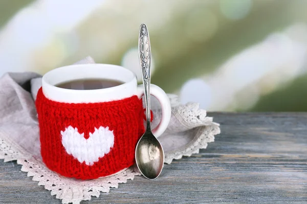 Tasse de thé chaud savoureux — Photo