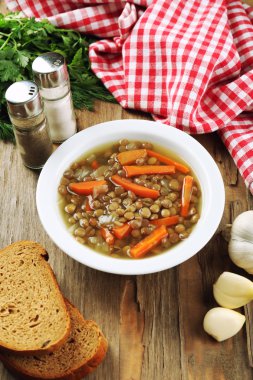Lezzetli mercimek çorbası üzerinde tablo yakın çekim