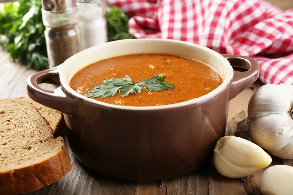 Delicious lentil cream-soup on table close-up — Stock Photo, Image