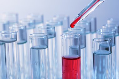 gri arka plan üzerinde test tüpleri