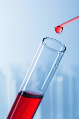 gri arka plan üzerinde test tüpleri